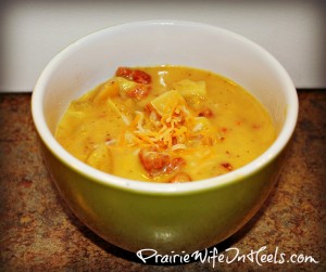 Crock Pot Hearty Broccoli Cheese Soup