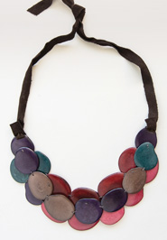 scattered steps necklace