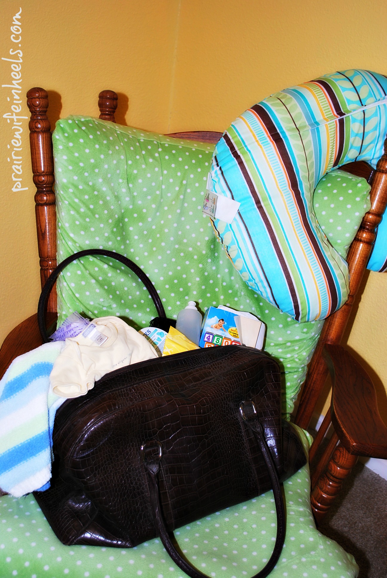 packing-your-hospital-and-diaper-bag-prairiewifeinheels