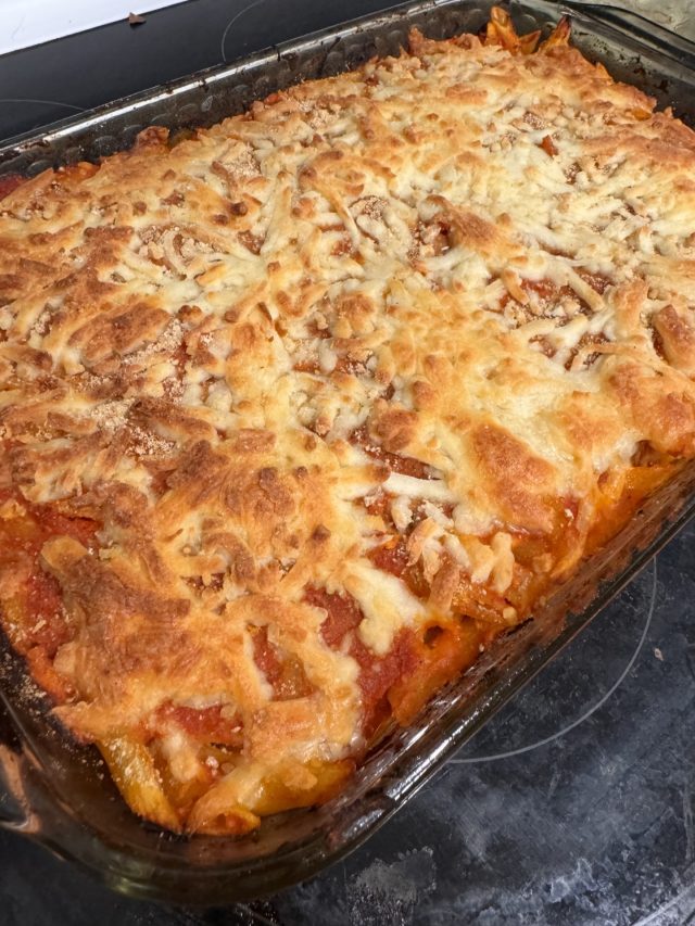 Chicken Parmesan Casserole - PrairieWifeinHeels.com